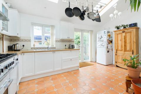 26 Loxton Road, London, SE23 2ET