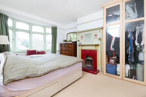 26 Loxton Road, London, SE23 2ET