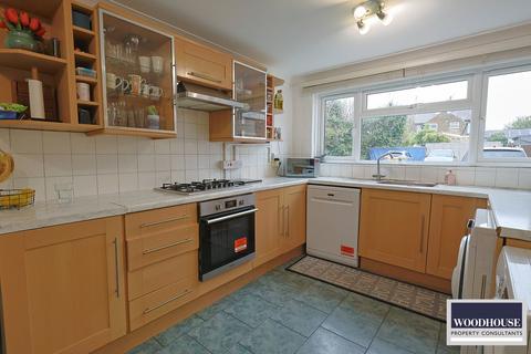 4 bedroom terraced house to rent, Rowan Drive, Broxbourne EN10