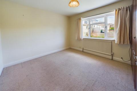 3 bedroom semi-detached house to rent, Maple Gardens, Bath