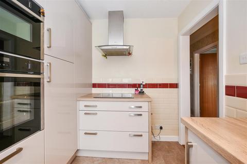 13 Anglesey Close, Andover, SP10 2HP