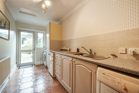13 Anglesey Close, Andover, SP10 2HP