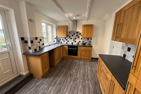 3 bedroom terraced house for sale, Redland Drive, Kirkburton, HD8