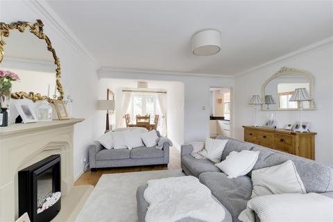 4 bedroom detached house for sale, Kensington Gardens, Carlton NG4