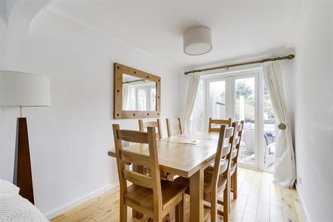 4 bedroom detached house for sale, Kensington Gardens, Carlton NG4