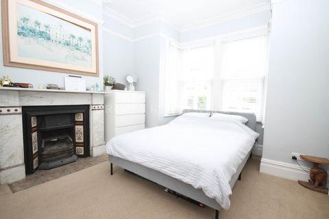 133 Elm Road, New Malden, KT3 3HP