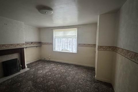 3 bedroom terraced house to rent, Long Lane, Huddersfield HD5