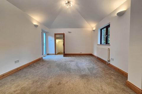 4 bedroom detached bungalow to rent, Main Road, Kesgrave