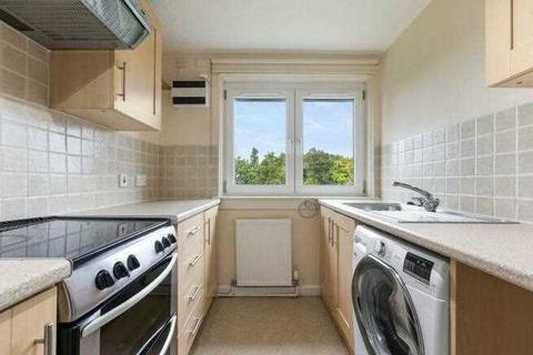 2 bedroom apartment to rent, Struthers Crescent, East Kilbride