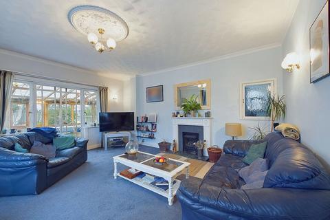 4 bedroom detached house for sale, Kingsway, Hove, BN3 4PD