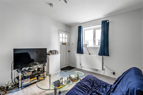 1 bedroom apartment for sale, CHURCH COURT, DORKING, RH4