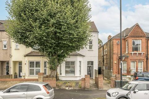 2 bedroom flat to rent, Rosendale Road, London SE21