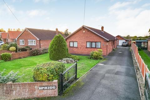 3 bedroom detached bungalow for sale, Main Street, Gowdall, Goole