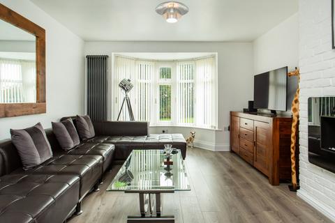 5 bedroom chalet for sale, Northumberland Avenue, Kennington, TN24