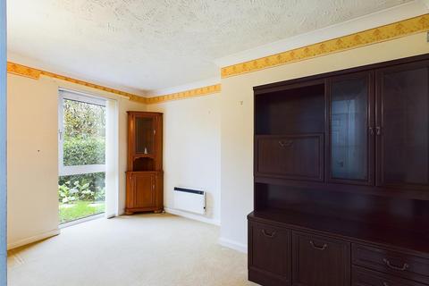 2 bedroom retirement property for sale, Wood Lane, Ruislip HA4