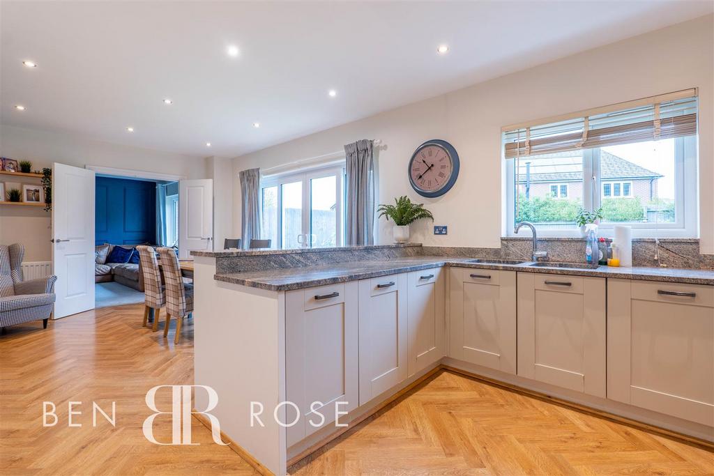 Kitchen/Dining Room