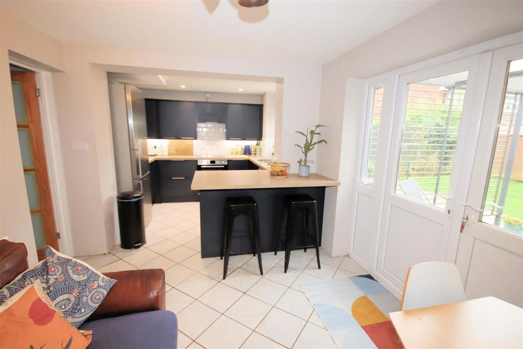 Kitchen/Dining Room