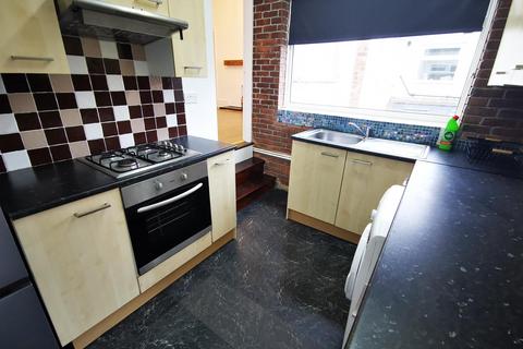 3 bedroom flat to rent, Park Crescent, North Shields, NE30