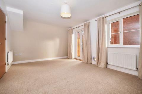 3 bedroom house to rent, Hatherley GL51 6GJ