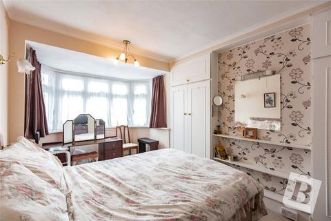 3 bedroom end of terrace house for sale, Gloucester Road, Romford, RM1