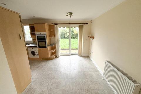 3 bedroom detached bungalow to rent, Aberdale Road, Polegate BN26