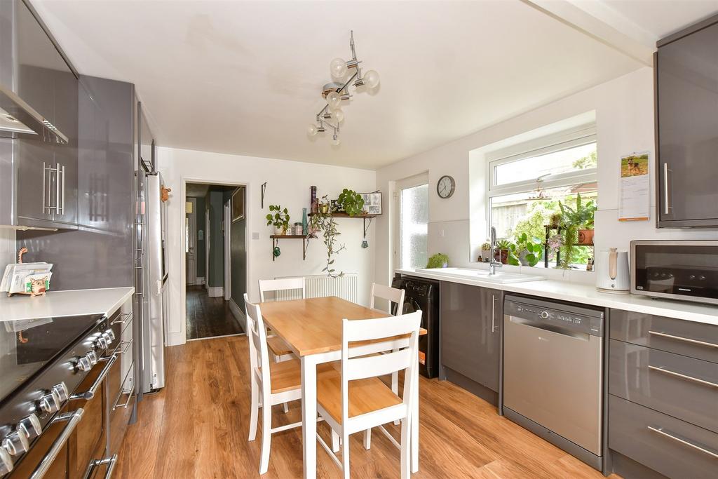 Kitchen/ Breakfast Room