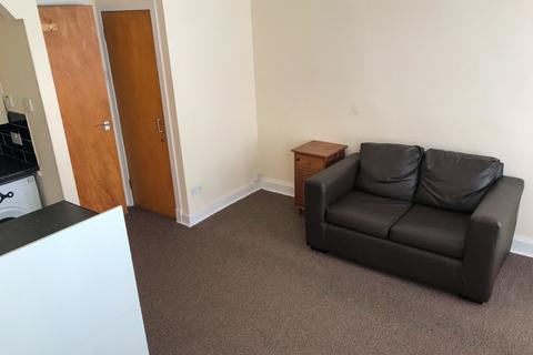 1 bedroom flat to rent, George Street, Aberdeen AB25