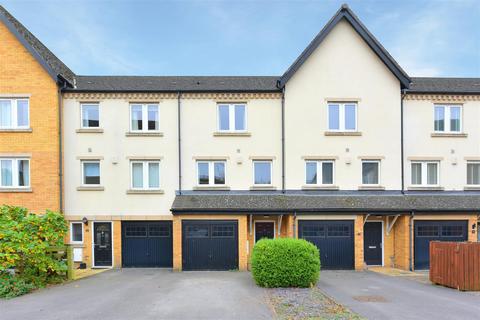 3 bedroom townhouse to rent, Blue Bridge Lane, York