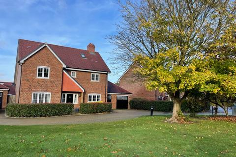 4 bedroom detached house to rent, Tudgey Gardens, Fleet GU51