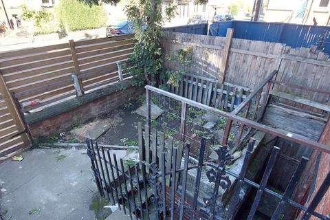 undefined, Leeds LS11