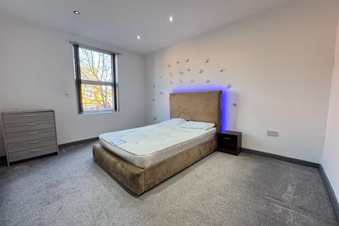 2 bedroom terraced house to rent, Leeds LS11