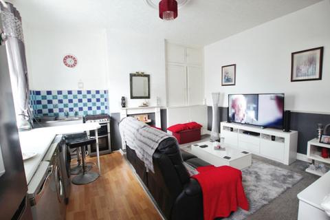 1 bedroom terraced house for sale, Fountain Street, Morley, LS27