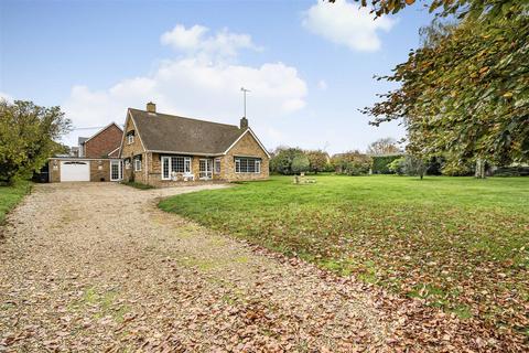 4 bedroom detached bungalow for sale, Whiteditch Lane, Newport CB11