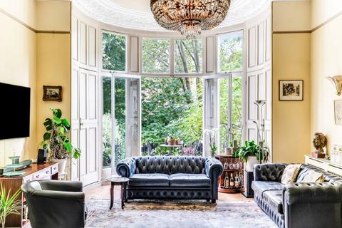 2 bedroom apartment for sale, Belsize Park Gardens, London