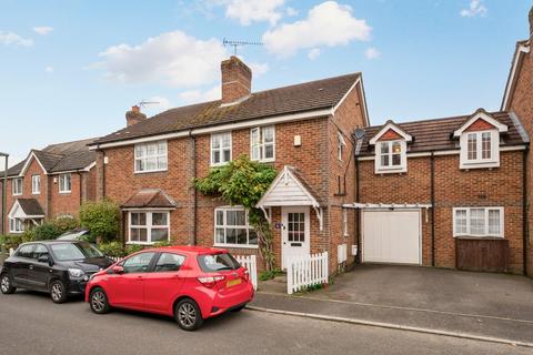 3 bedroom terraced house for sale, Beales Lane, Weybridge, KT13