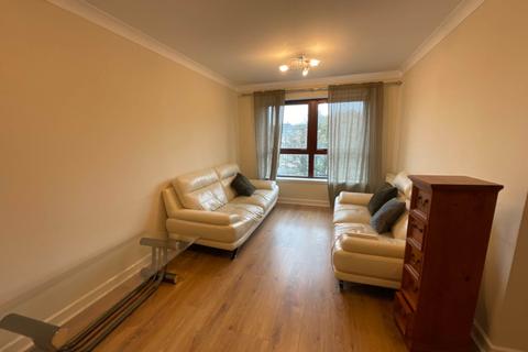 2 bedroom flat to rent, Great Western Road, Glasgow G4