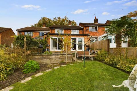 3 bedroom terraced house for sale, The Rise, Crawley RH10