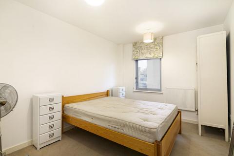 1 bedroom flat to rent, Salton Square, London E14