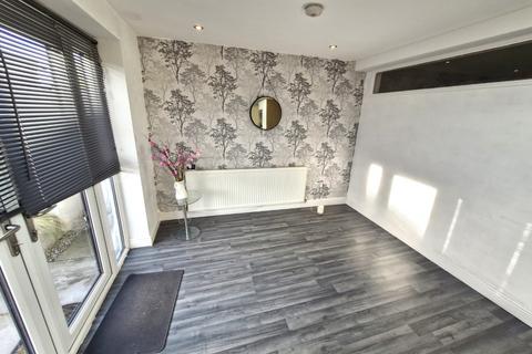 3 bedroom bungalow to rent, Grange Avenue, Thornton-Cleveleys, FY5