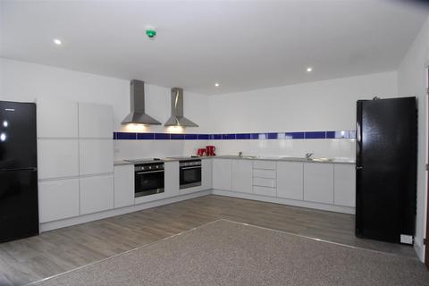 8 bedroom apartment to rent, 10 Kinterbury Street, Plymouth PL1