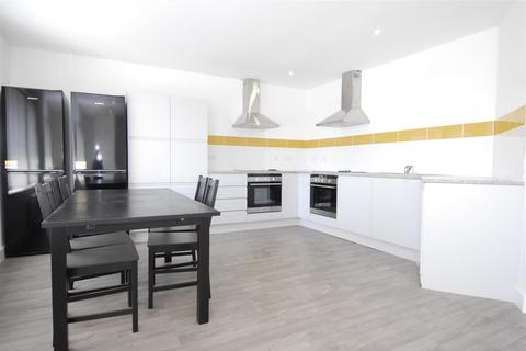 8 bedroom apartment to rent, 10 Kinterbury Street, Plymouth PL1