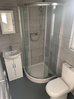 3 bedroom flat to rent, leeds LS6