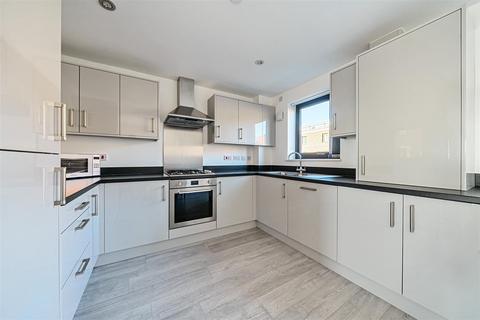 5 bedroom terraced house for sale, Langdon Road, Marina, Swansea