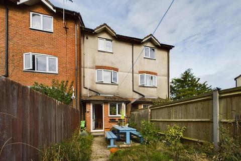 4 bedroom terraced house to rent, Berkeley Close, Southampton