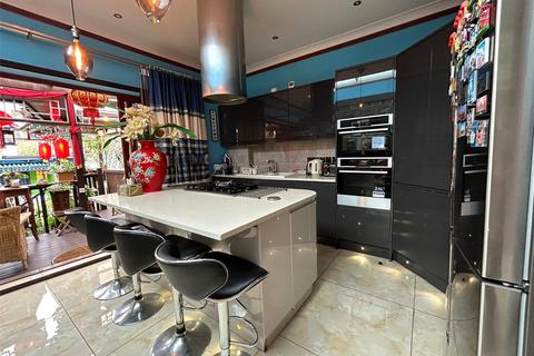 65 Ardgowan Road, London, SE6 1UX