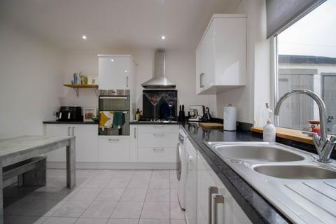 10 Aylestone Drive, Leicester, LE2 8QD