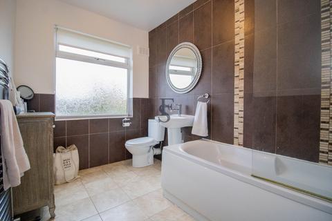 10 Aylestone Drive, Leicester, LE2 8QD