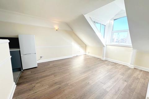 2 bedroom flat to rent, The Drive, Hove BN3