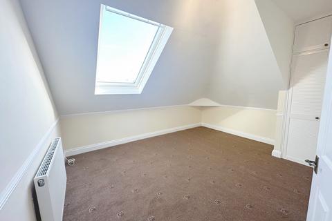 2 bedroom flat to rent, The Drive, Hove BN3