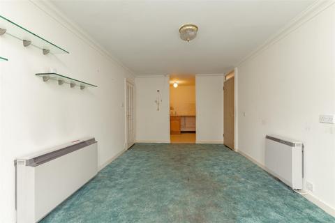 1 bedroom apartment for sale, Nightingale Lane, Wanstead